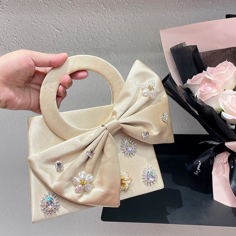 ブティックパールトップハンドルイブニングクラッチ財布チェーン - Women'S Fashion Boutique のレビューと価格