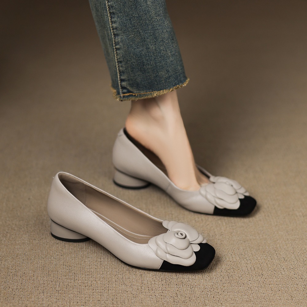 ファッションフラワーシングルシューズ秋の新作スクエアトゥ浅口 - Women'S Fashion Footwear のレビューと価格