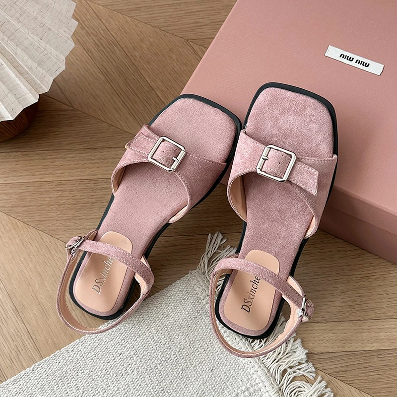 2025年新作 レディース フラットサンダル 夏 トレンド  - Women'S Fashion Trends Summer 2025 のレビューと価格