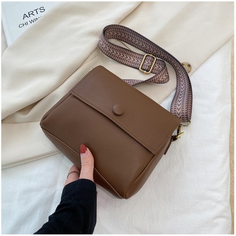 象徴的なデザイナーおむつバッグ女性用レザークロスボディバッグ - Women Fashion Icon のレビューと価格